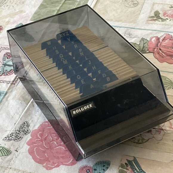 ROLODEX VIP 24C Business Card File A-Z Dividers & Blank Cards Made in USA - Picture 2 of 6